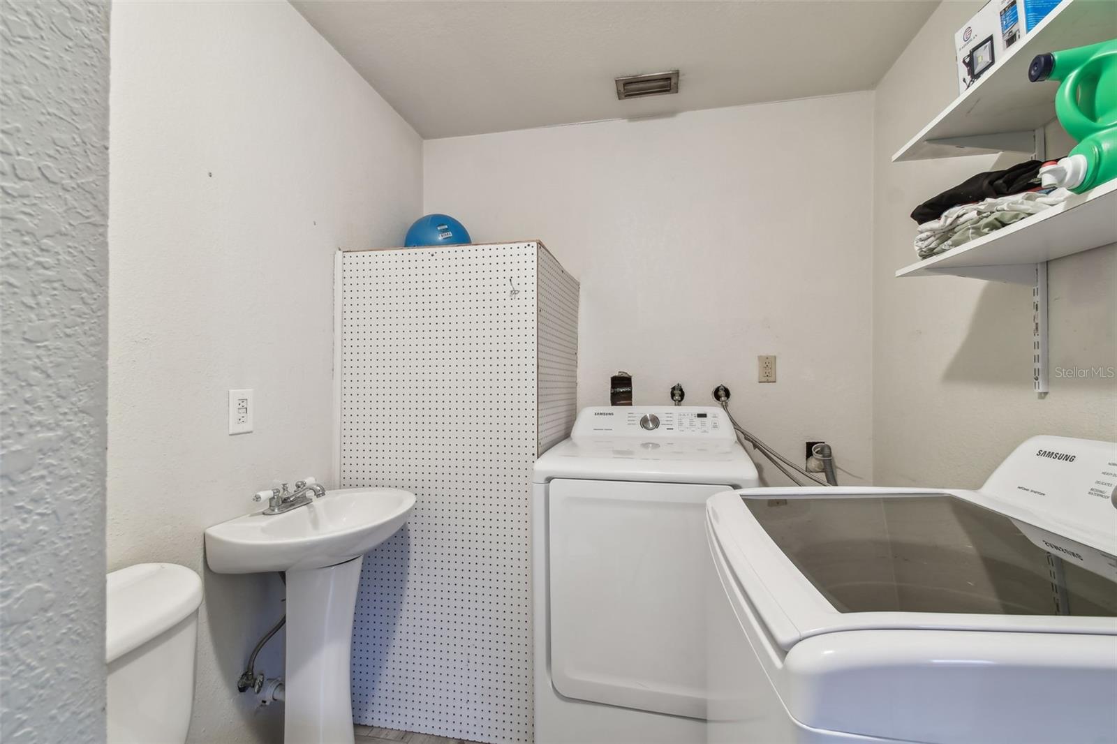 Image 53 of 71 For 5968 46th Avenue N