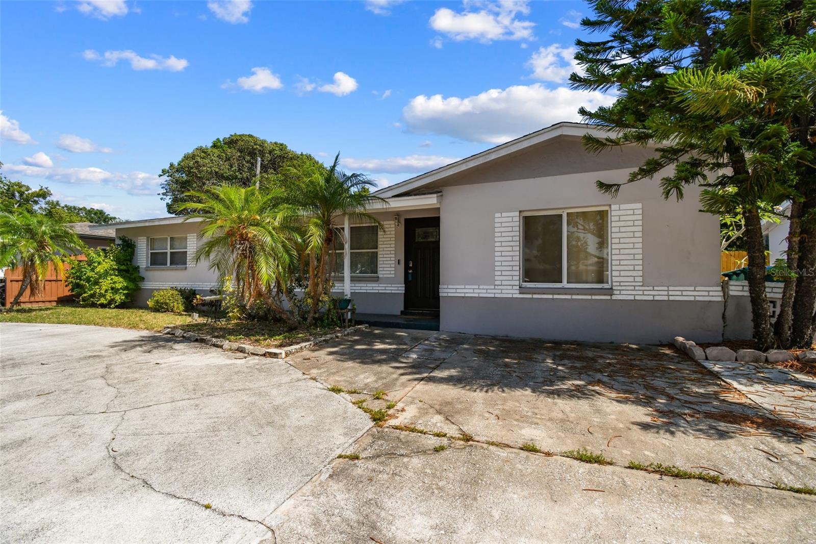 Image 7 of 71 For 5968 46th Avenue N