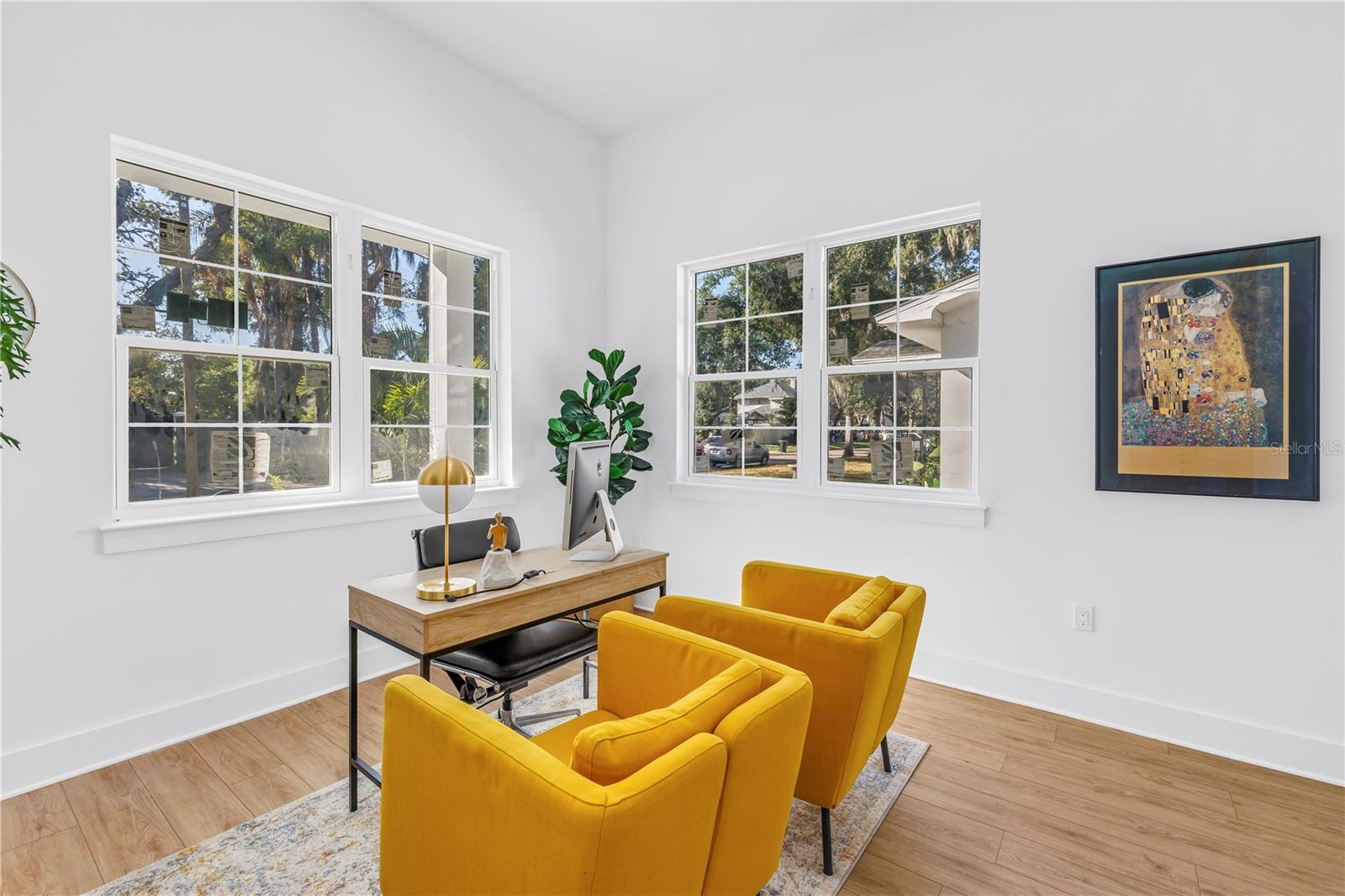 Image 16 of 49 For 1025 42nd Avenue N