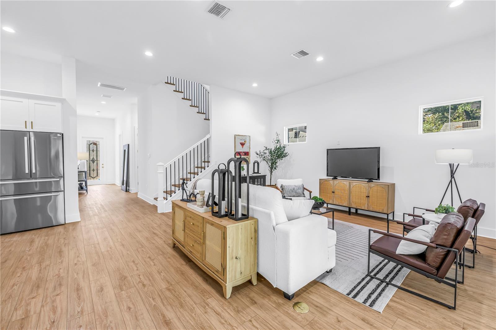 Image 17 of 49 For 1025 42nd Avenue N