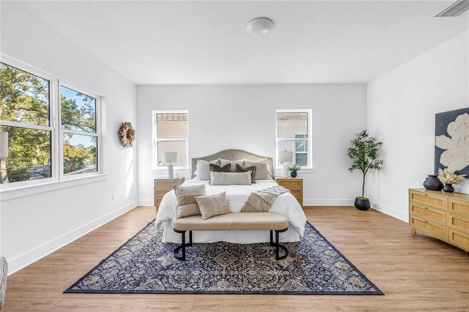 Image 19 of 49 For 1025 42nd Avenue N