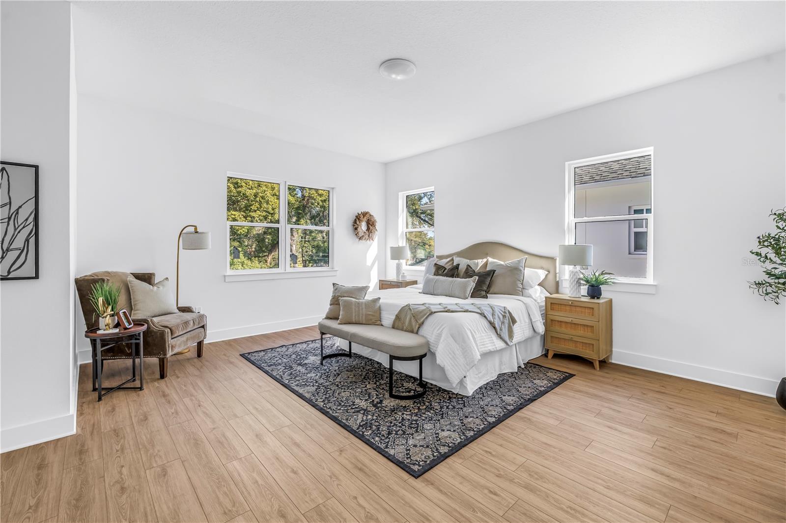 Image 20 of 49 For 1025 42nd Avenue N