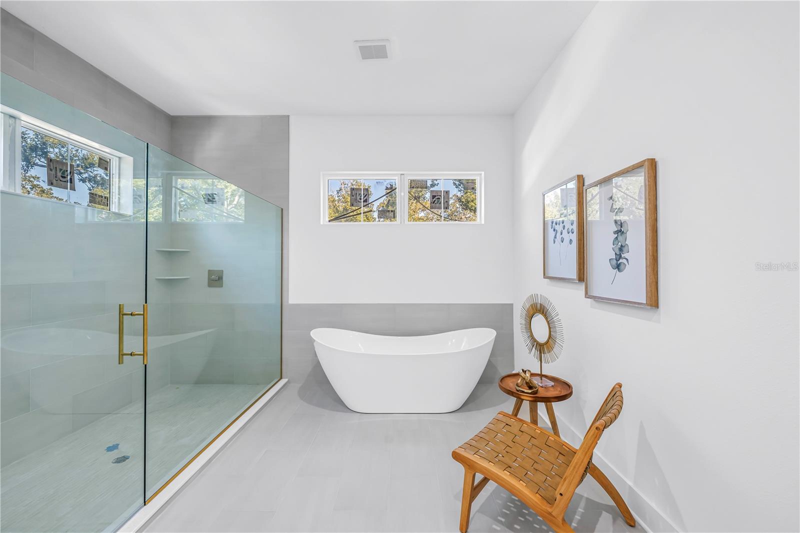 Image 22 of 49 For 1025 42nd Avenue N