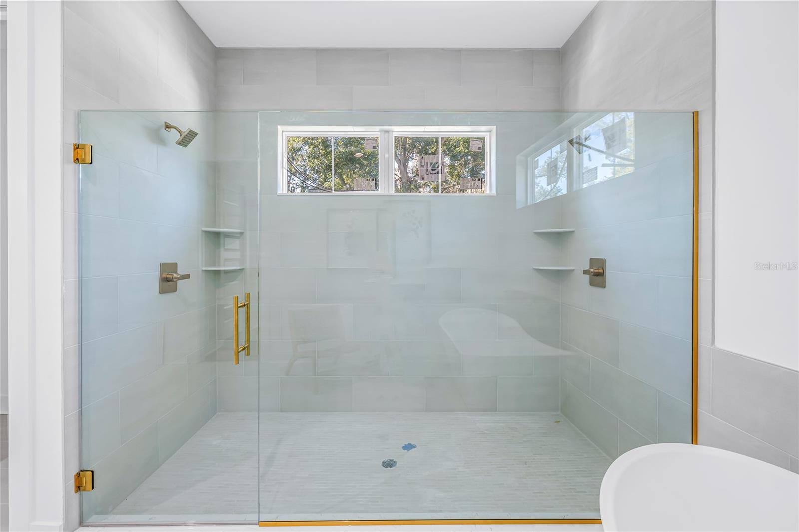 Image 24 of 49 For 1025 42nd Avenue N