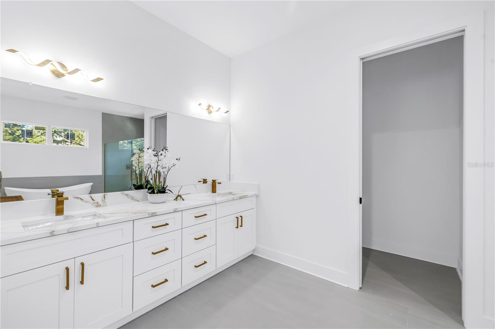 Image 25 of 49 For 1025 42nd Avenue N