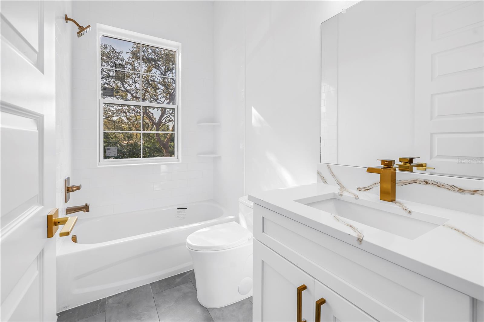 Image 35 of 49 For 1025 42nd Avenue N