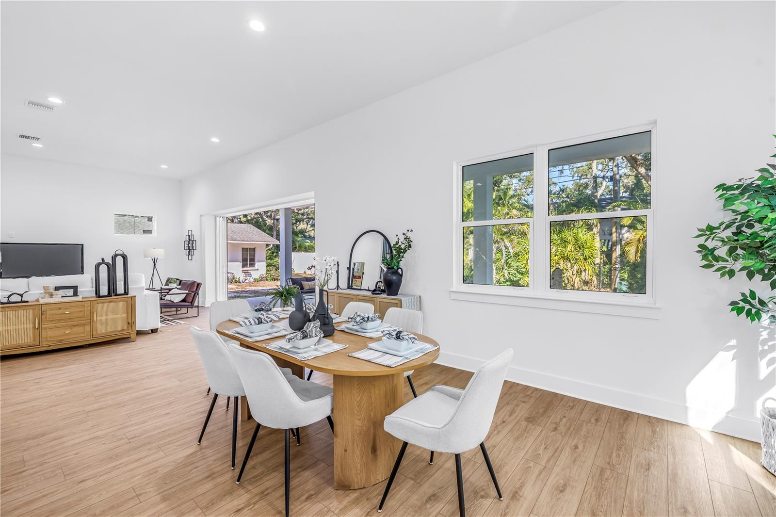 Image 39 of 49 For 1025 42nd Avenue N