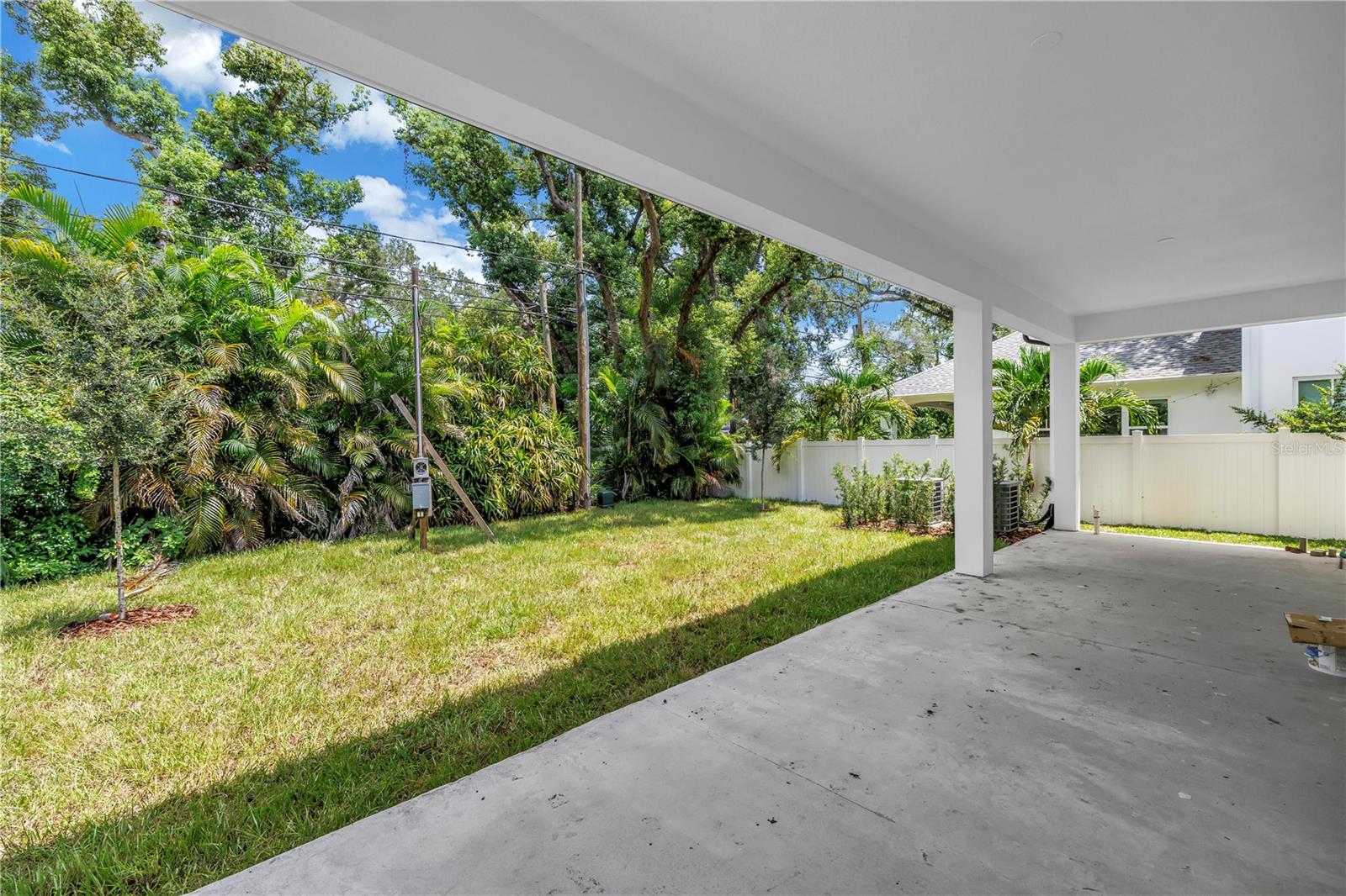 Image 4 of 12 For 1025 42nd Avenue N