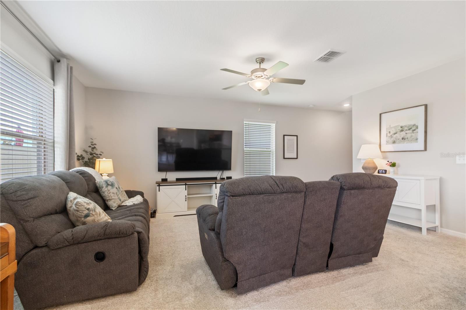 Image 16 of 42 For 6180 Spring Crayfish Avenue