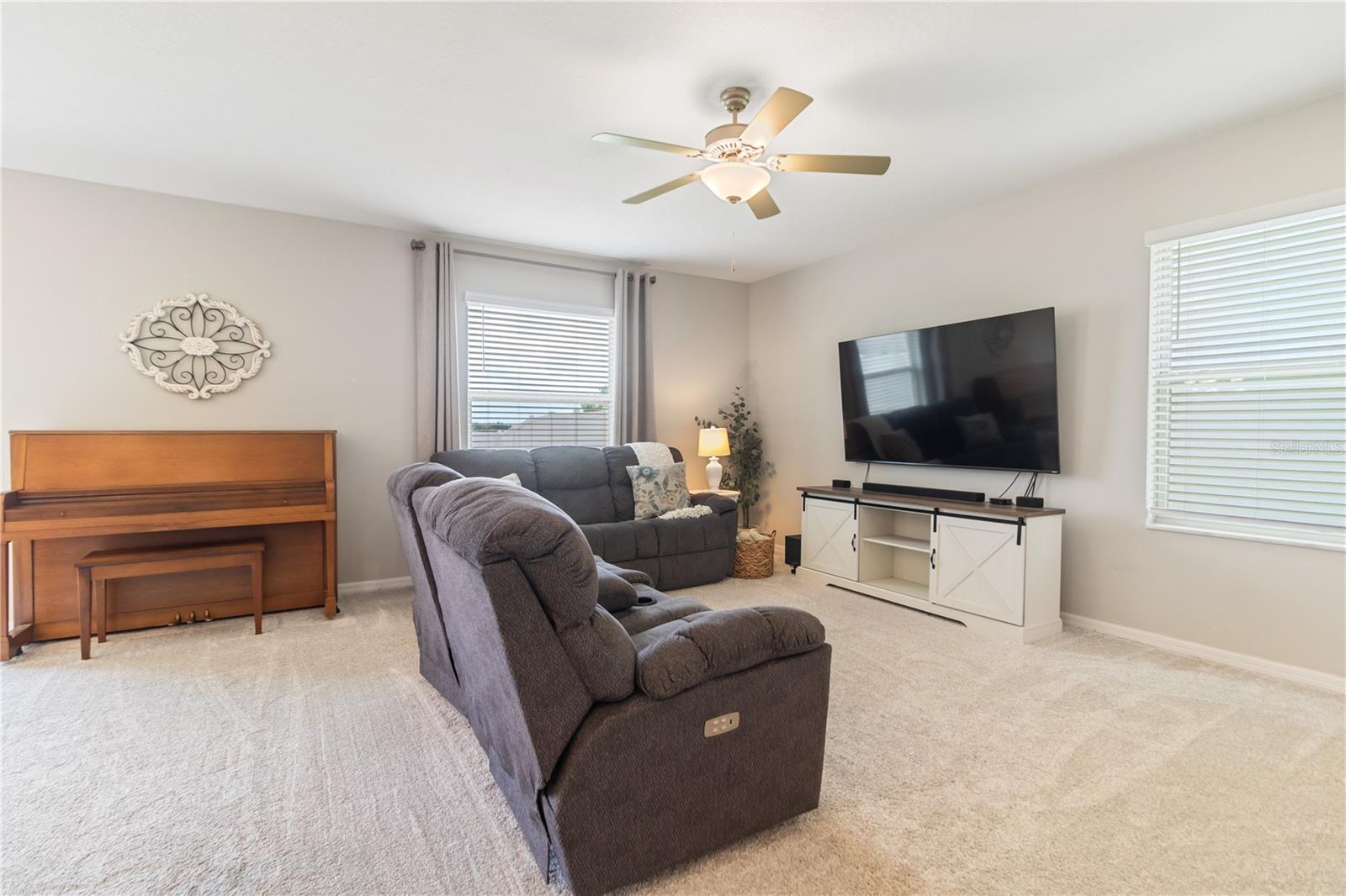 Image 17 of 42 For 6180 Spring Crayfish Avenue