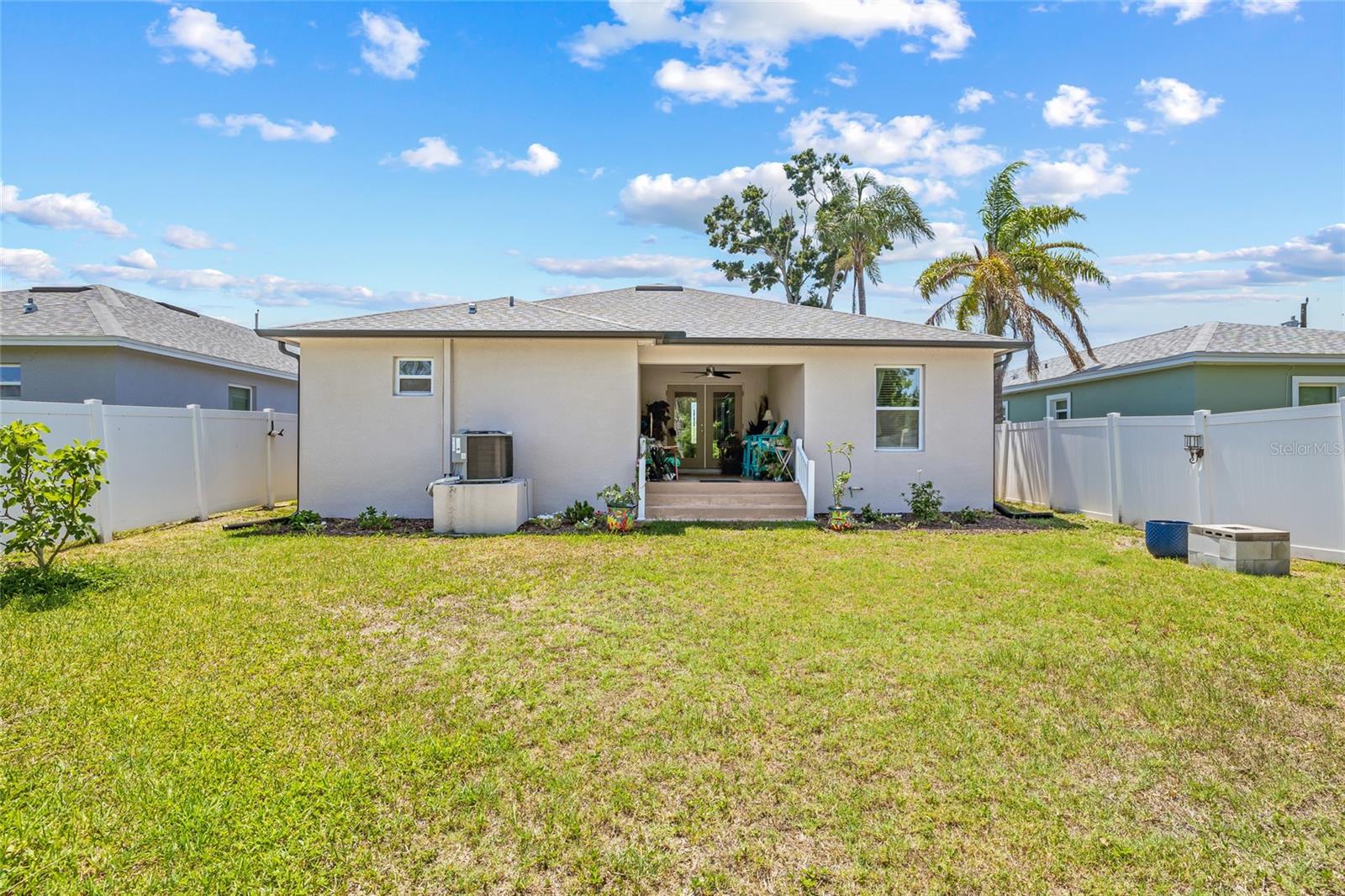 Listing photo id 26 for 6741 51st Way N