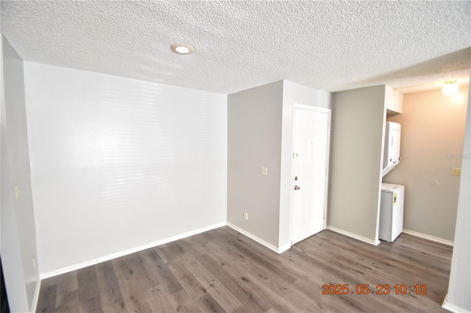 Image 10 of 33 For 228 Thorn Tree Place 228
