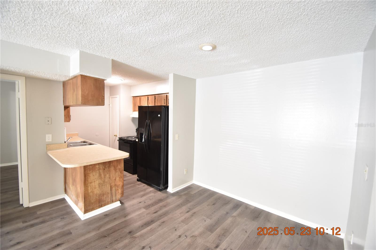 Image 11 of 33 For 228 Thorn Tree Place 228