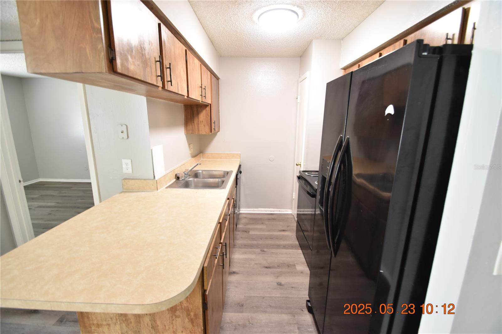 Image 14 of 33 For 228 Thorn Tree Place 228