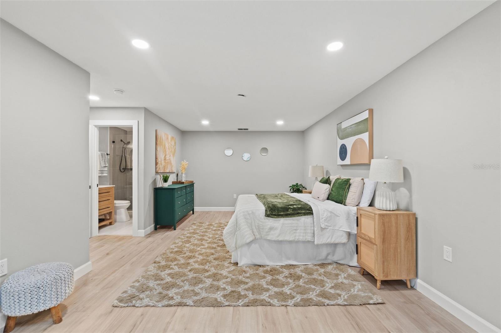 Image 18 of 40 For 4012 Marine Parkway
