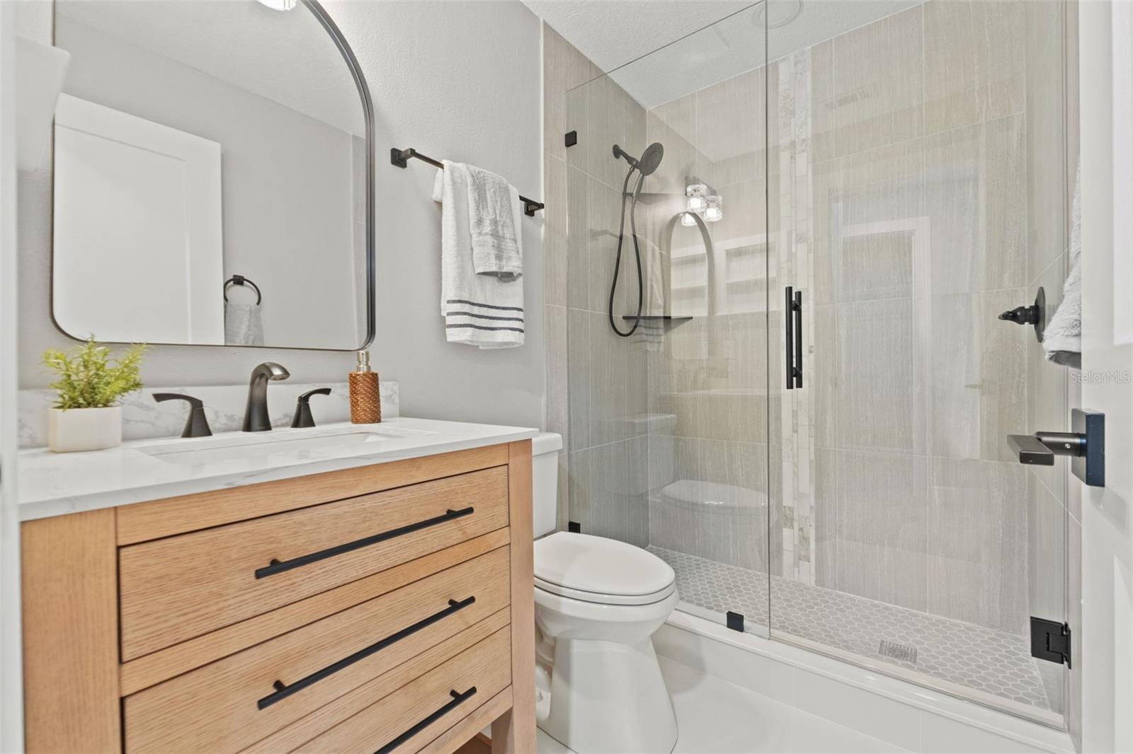 Image 22 of 40 For 4012 Marine Parkway