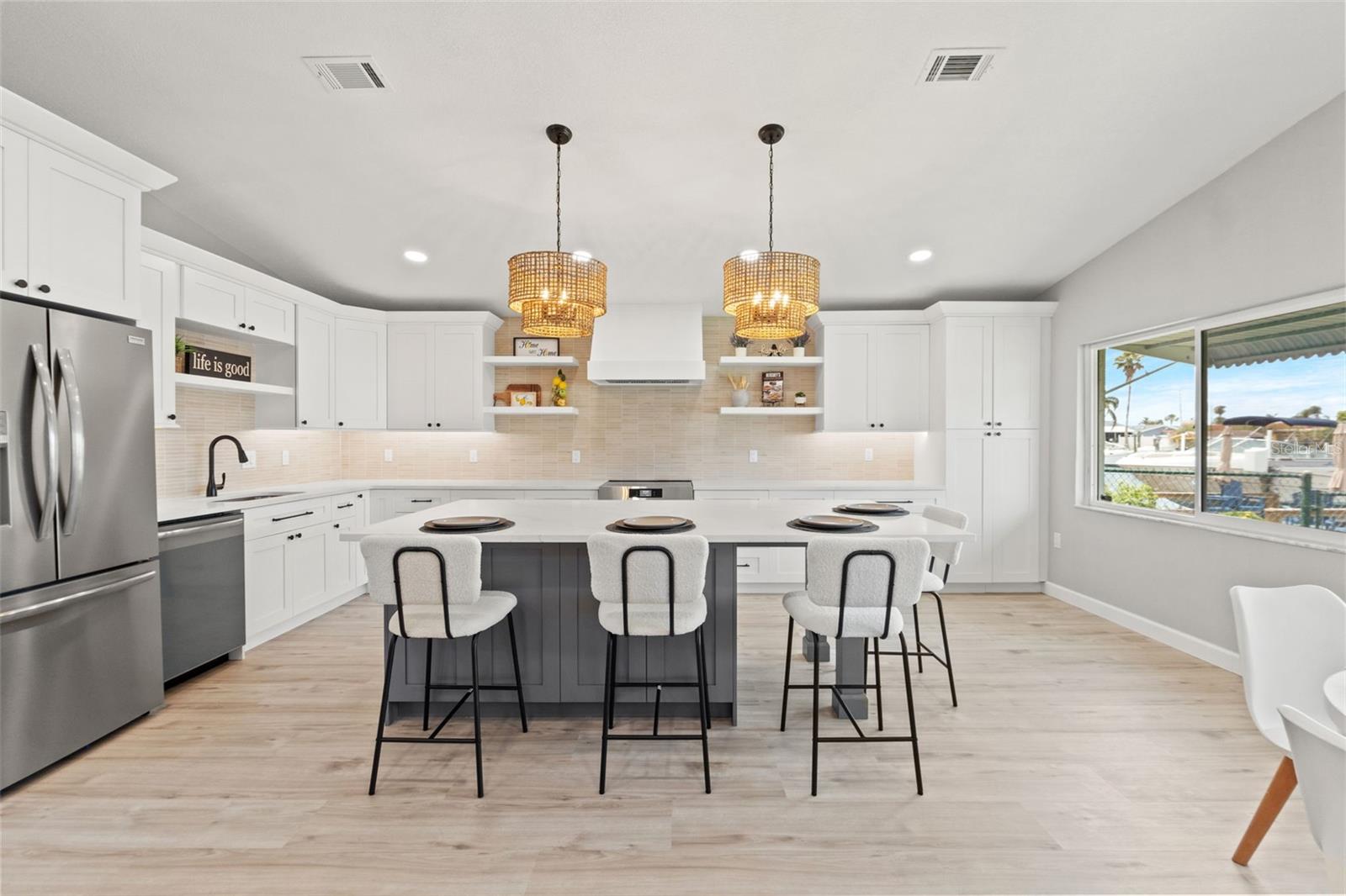Image 6 of 40 For 4012 Marine Parkway