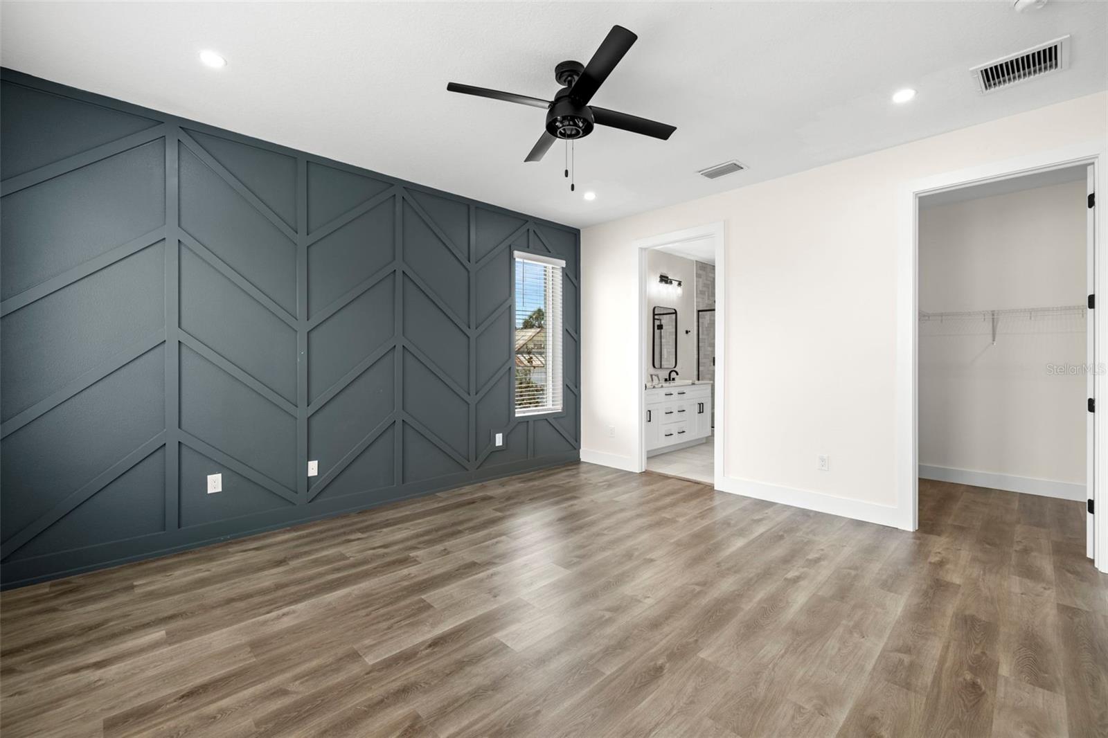 Image 15 of 29 For 121 Warren Avenue 4