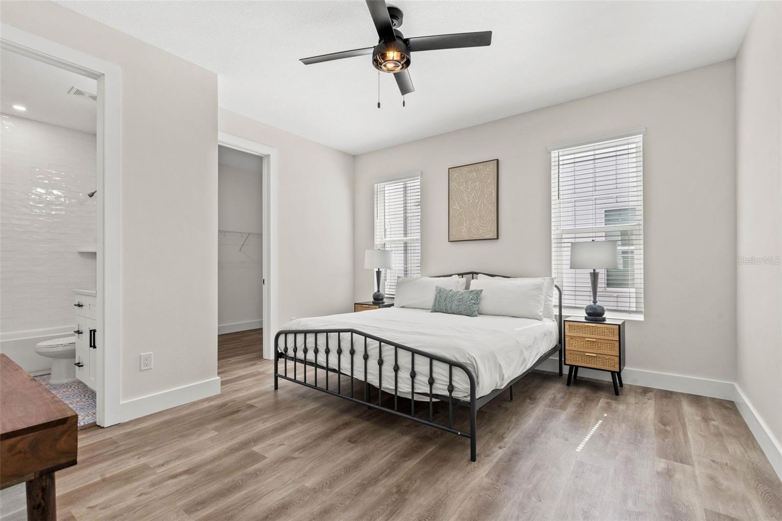 Image 19 of 29 For 121 Warren Avenue 4