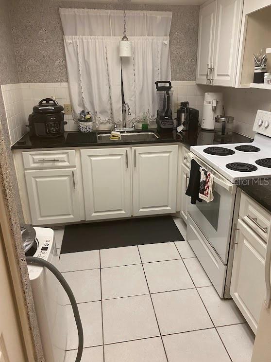 Listing photo id 2 for 1220 57th Street N 103c