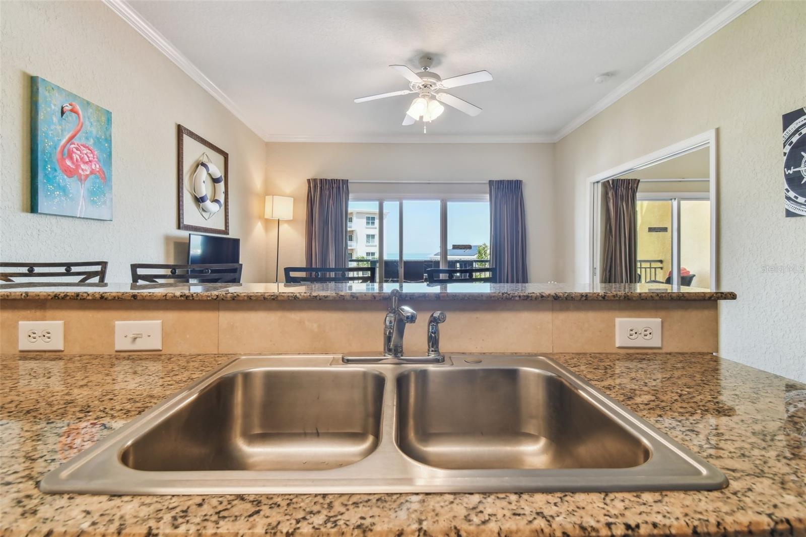 Image 10 of 47 For 10315 Gulf Boulevard 302