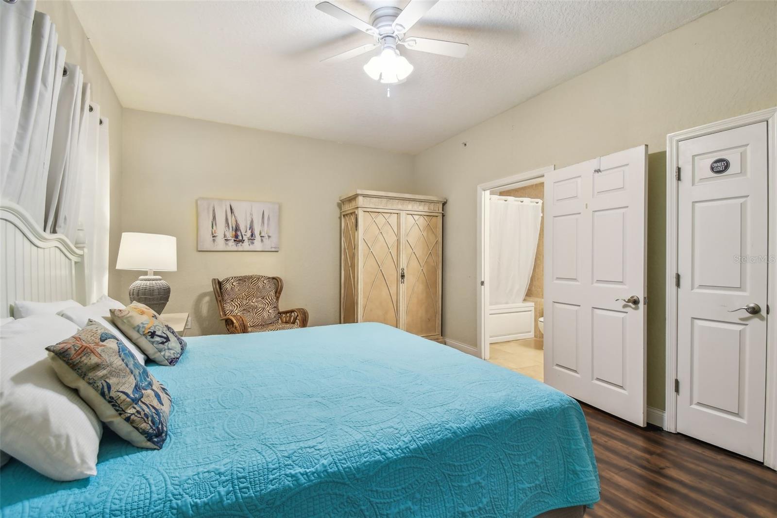 Image 17 of 47 For 10315 Gulf Boulevard 302