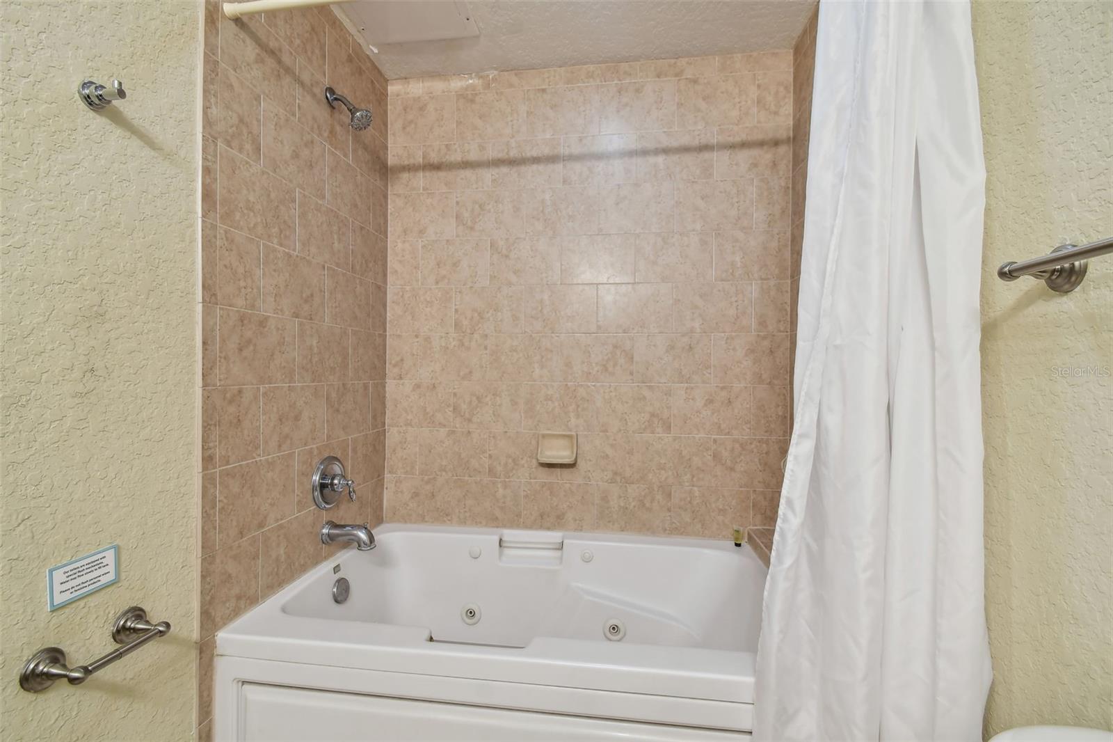 Image 20 of 47 For 10315 Gulf Boulevard 302