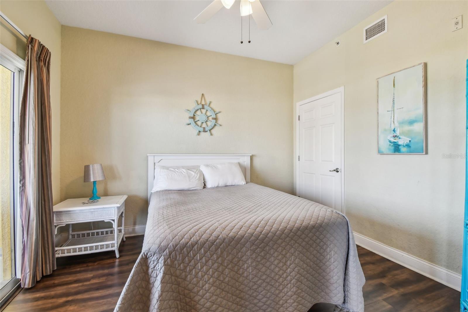 Image 22 of 47 For 10315 Gulf Boulevard 302