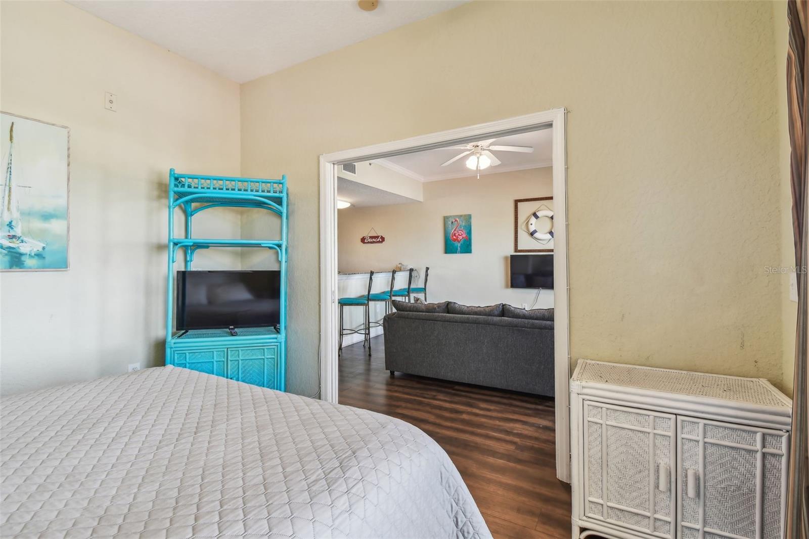 Image 24 of 47 For 10315 Gulf Boulevard 302