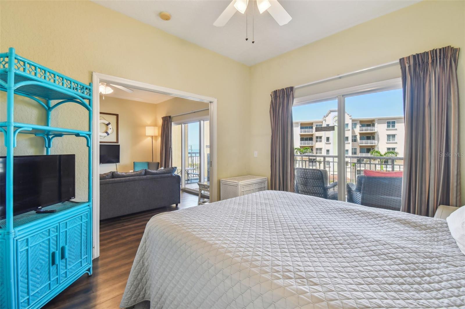 Image 26 of 47 For 10315 Gulf Boulevard 302