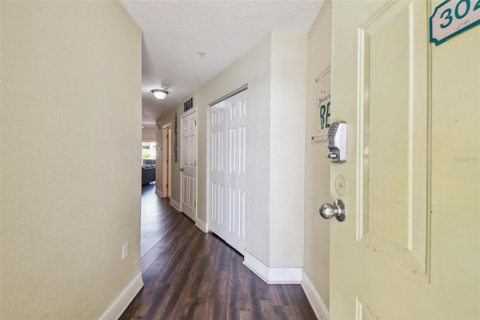 Image 3 of 47 For 10315 Gulf Boulevard 302