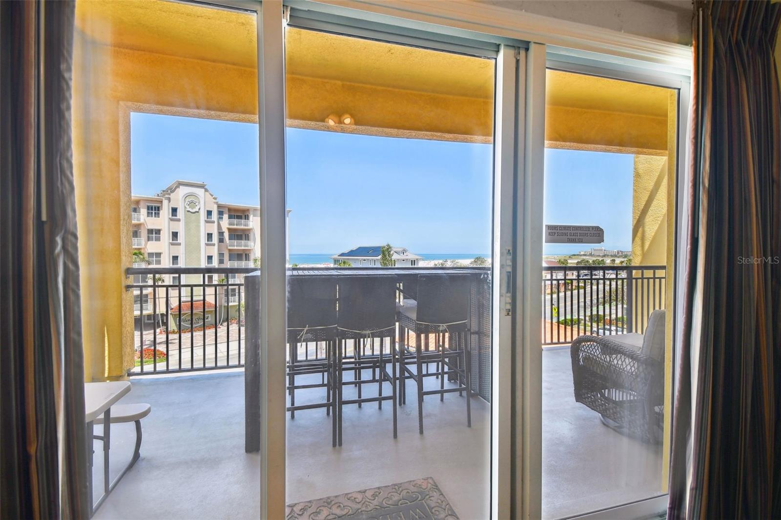 Image 30 of 47 For 10315 Gulf Boulevard 302