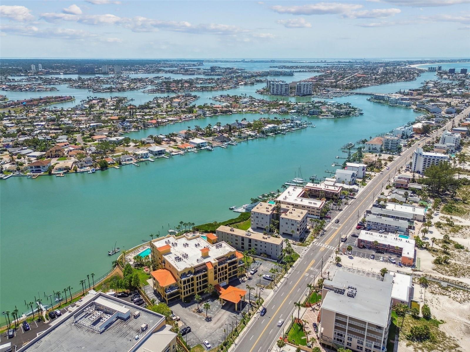 Image 41 of 47 For 10315 Gulf Boulevard 302