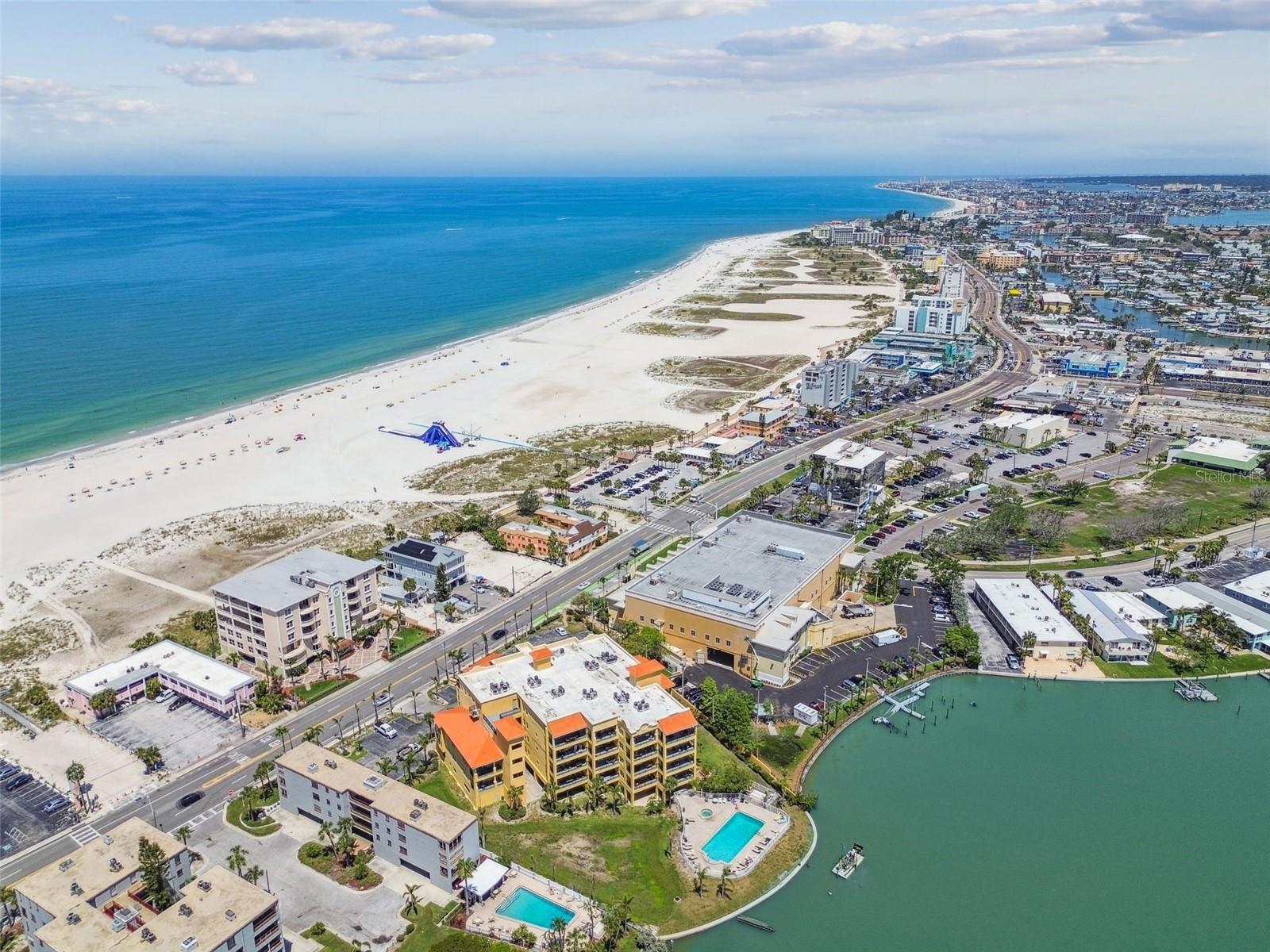 Image 42 of 47 For 10315 Gulf Boulevard 302