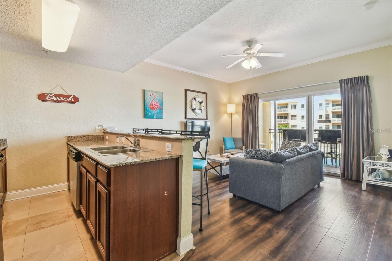 Image 6 of 47 For 10315 Gulf Boulevard 302