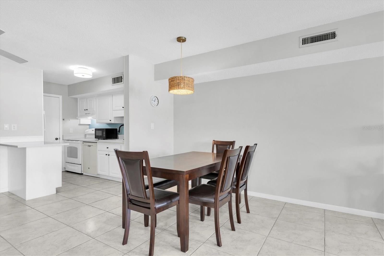 Image 12 of 27 For 6400 46th Avenue N 203