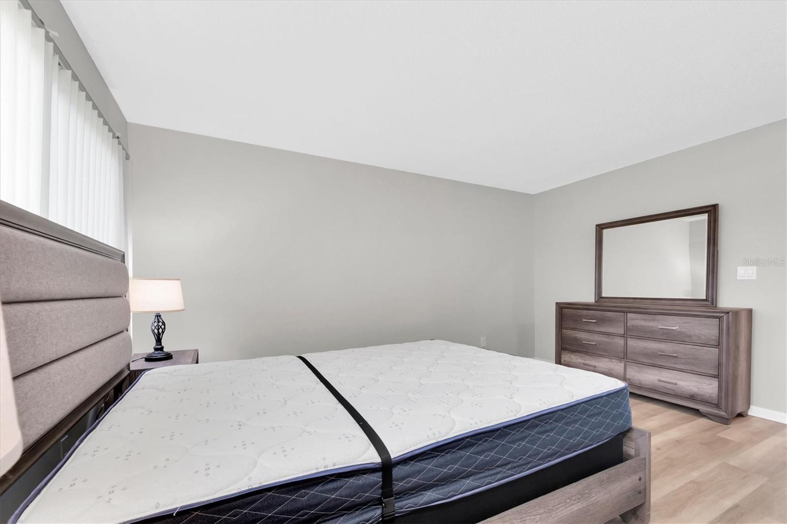 Image 14 of 27 For 6400 46th Avenue N 203