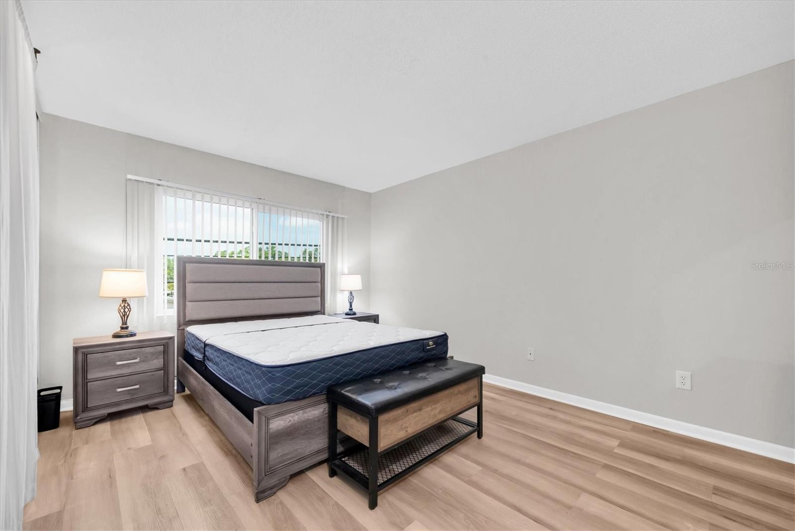 Image 15 of 27 For 6400 46th Avenue N 203