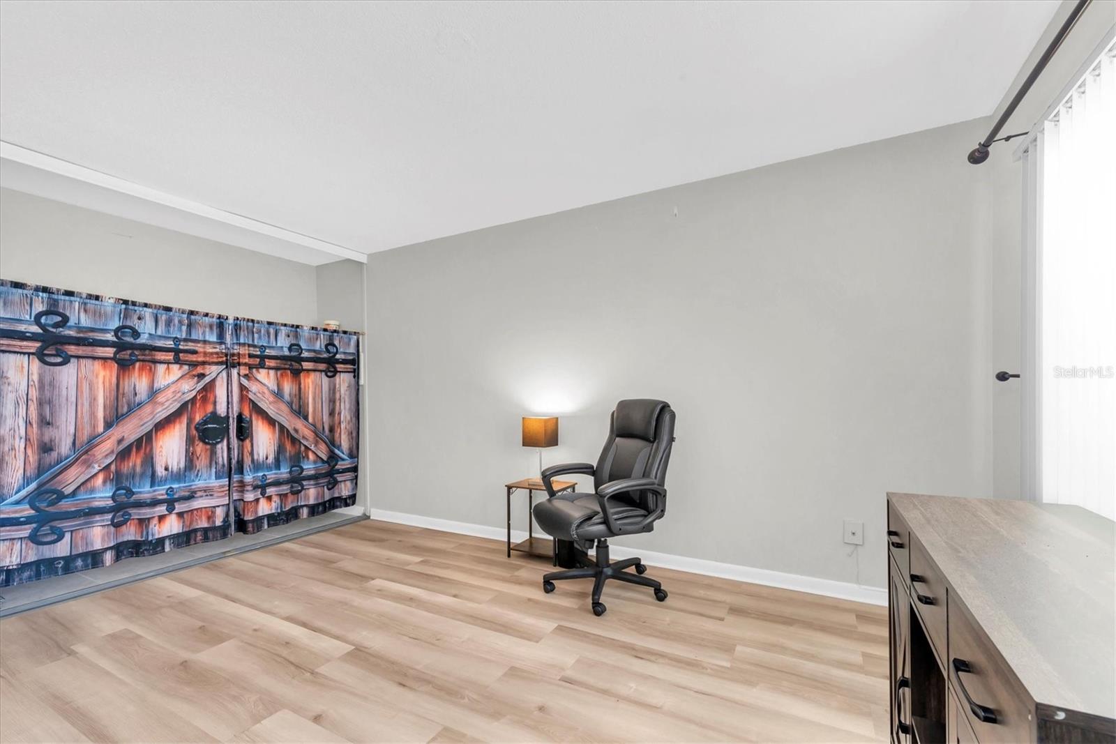 Image 19 of 27 For 6400 46th Avenue N 203