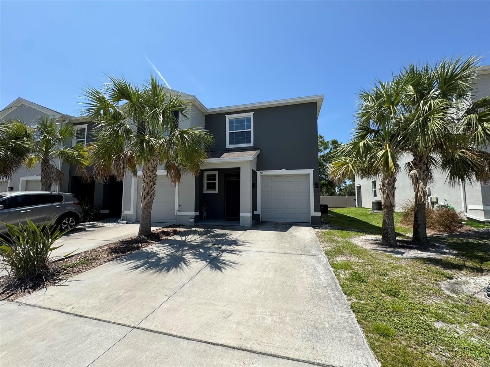 Listing photo id 0 for 821 Lucent Sands Court