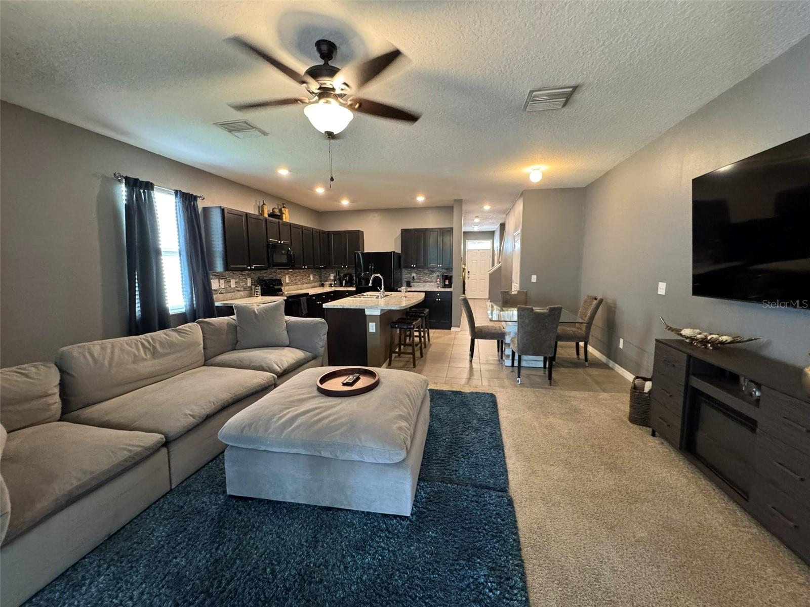 Listing photo id 1 for 821 Lucent Sands Court