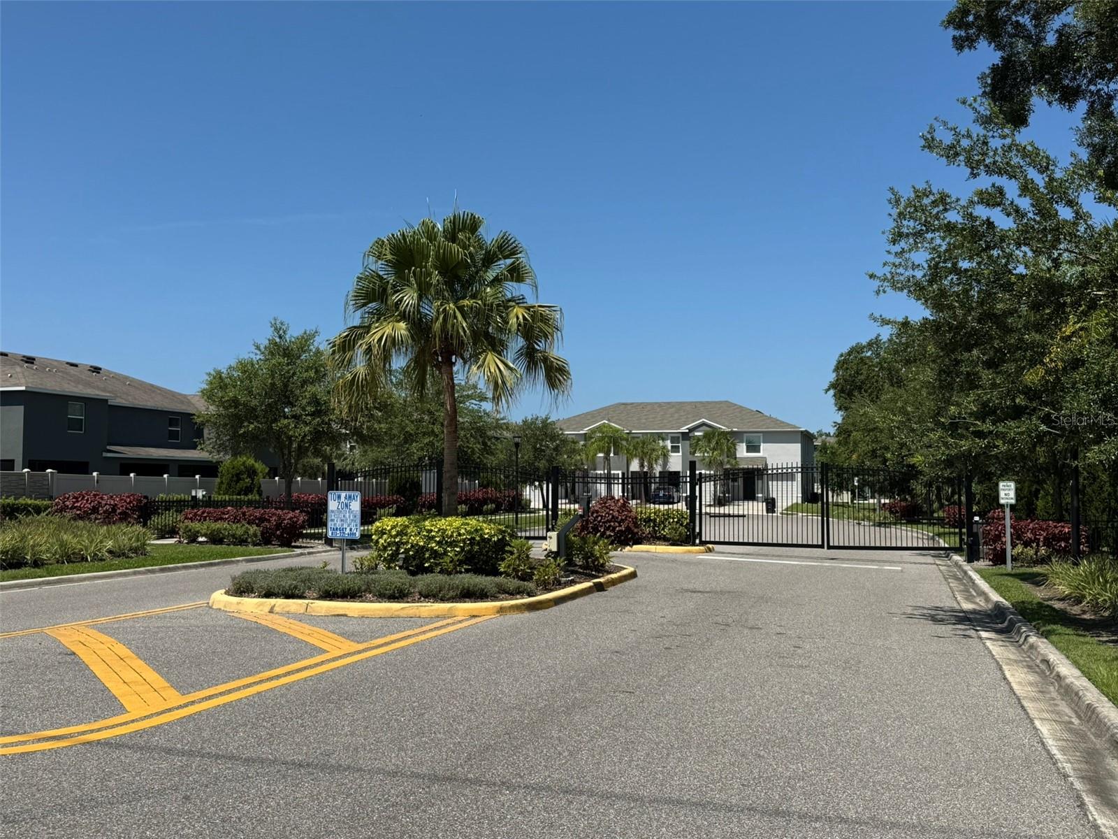 Listing photo id 30 for 821 Lucent Sands Court