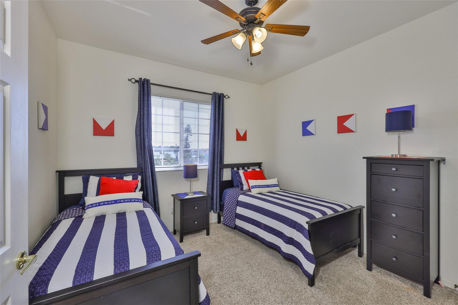 Listing photo id 32 for Address Not Provided