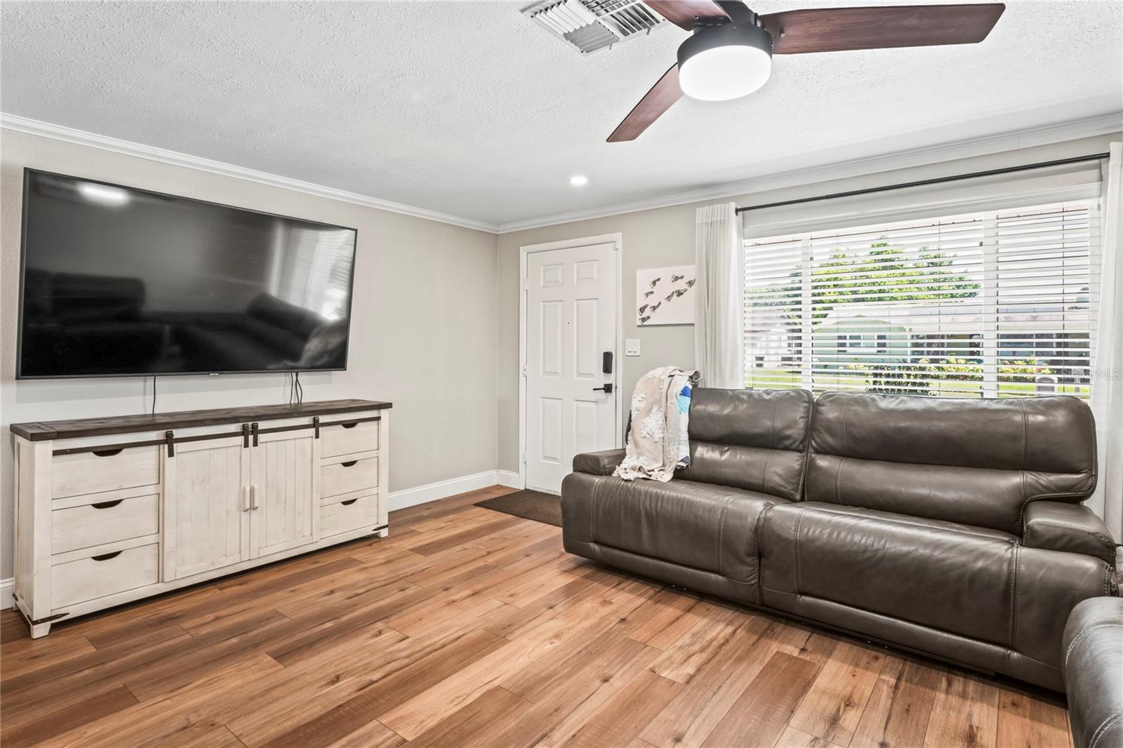 Image 13 of 26 For 6137 Halifax Drive