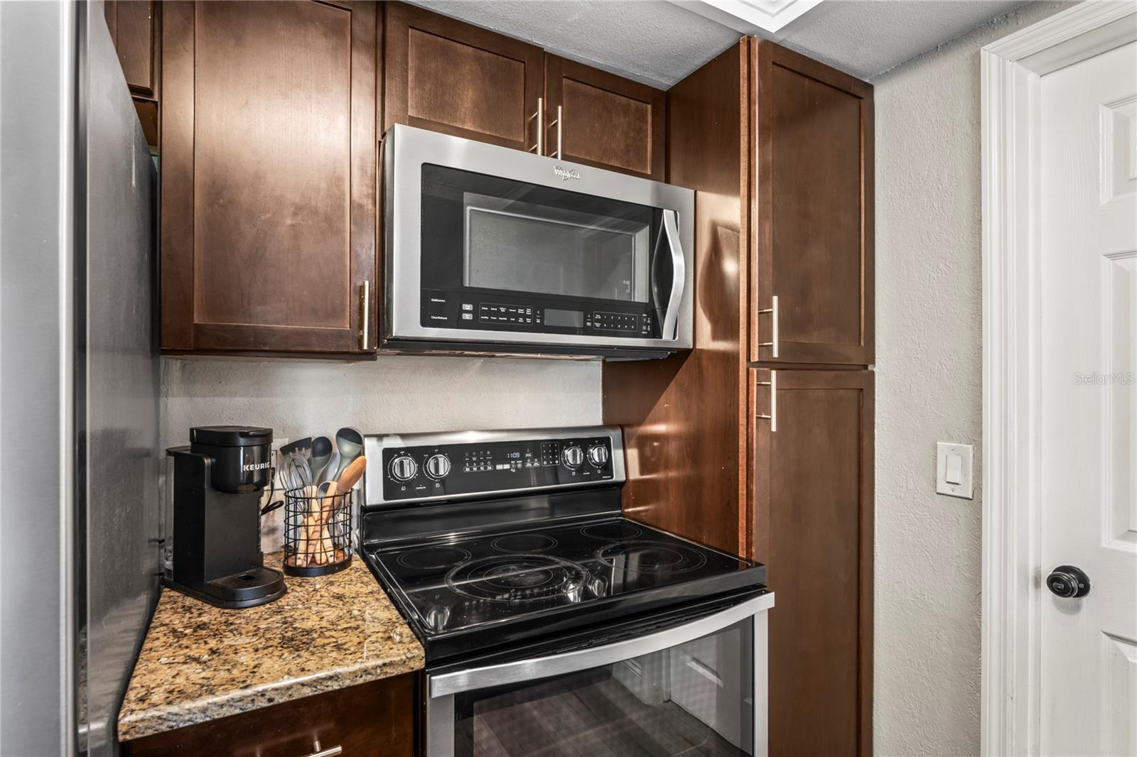 Image 6 of 26 For 6137 Halifax Drive