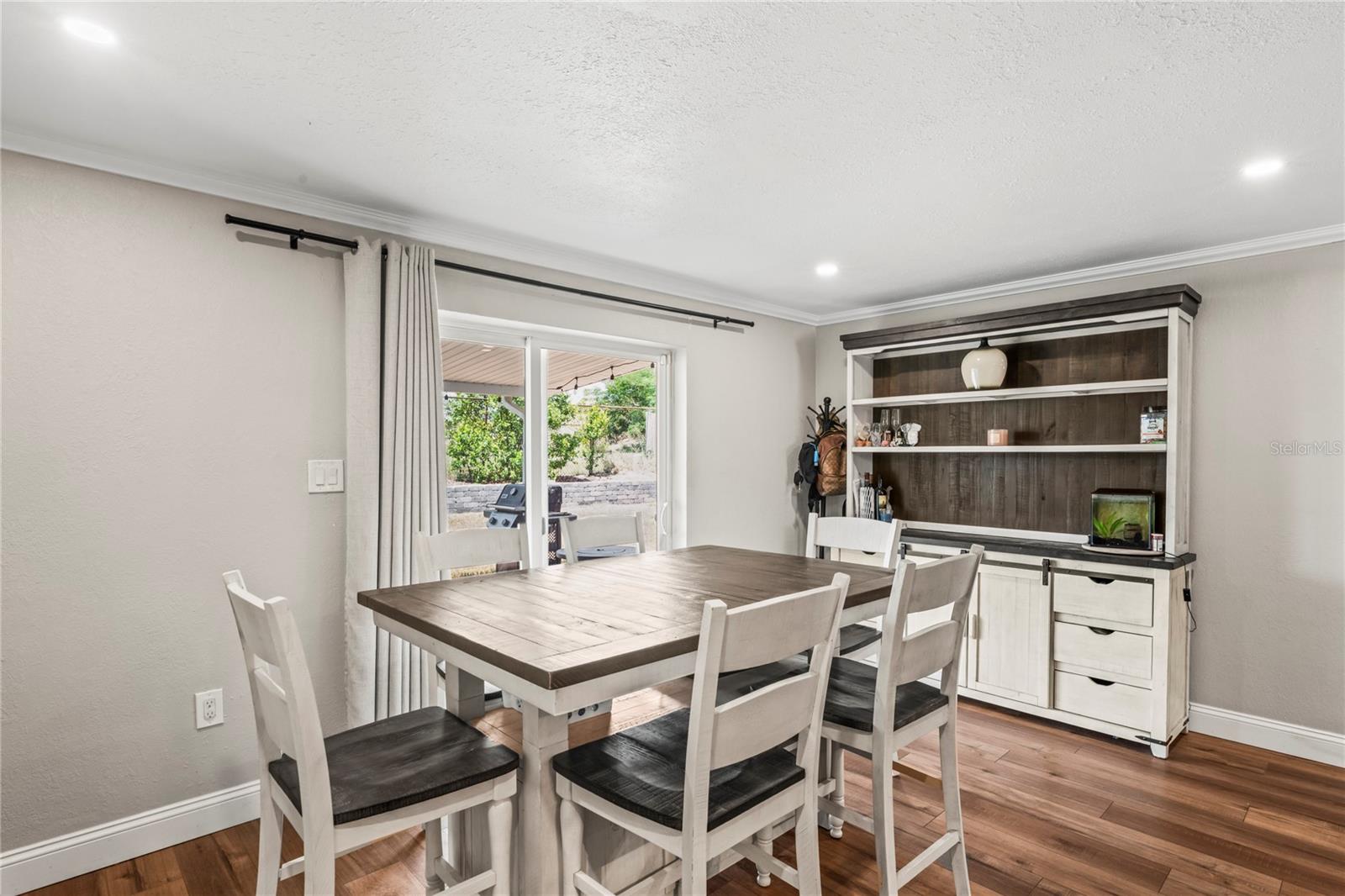 Image 8 of 26 For 6137 Halifax Drive