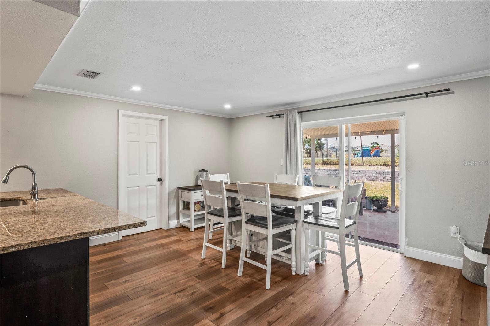 Image 9 of 26 For 6137 Halifax Drive