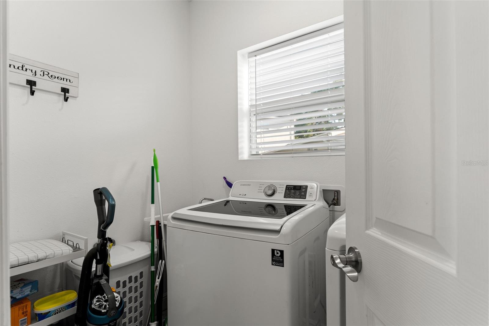 Image 23 of 29 For 7911 Packwood Avenue
