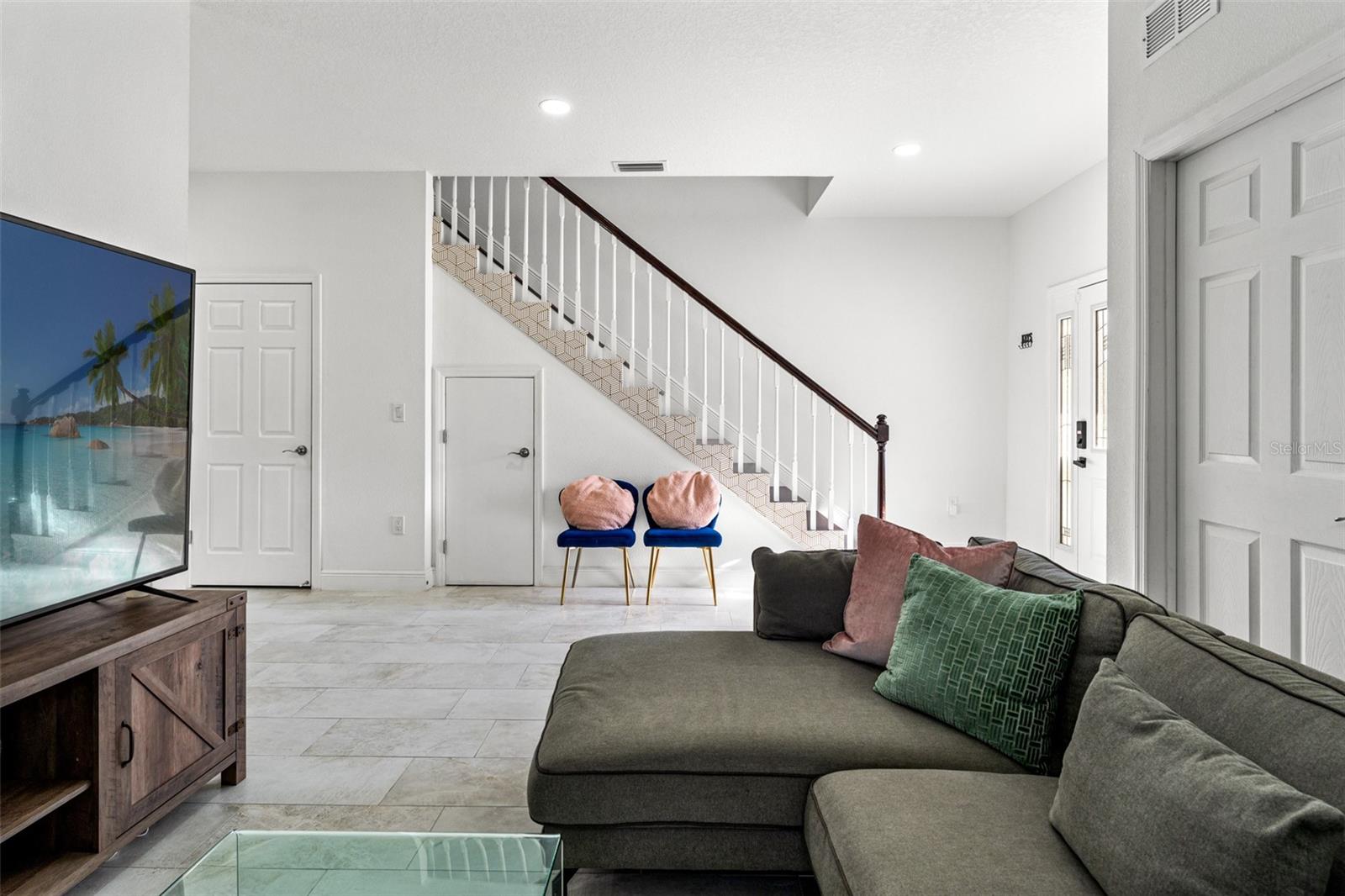 Image 5 of 29 For 7911 Packwood Avenue