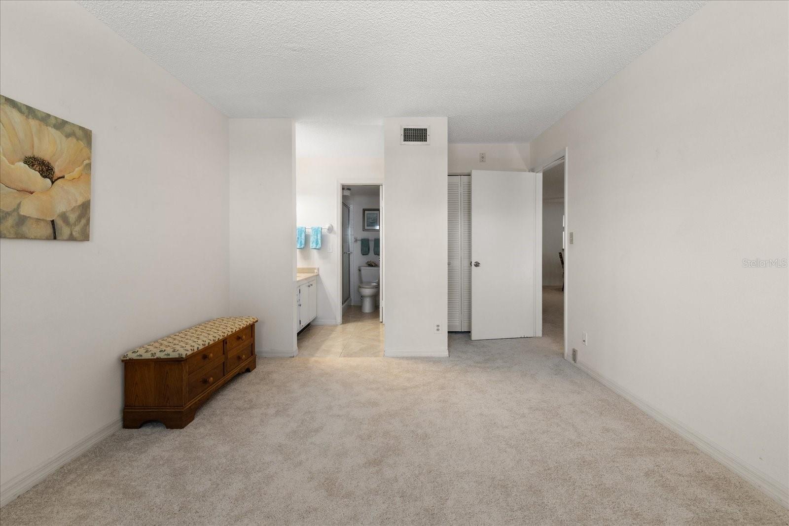 Image 14 of 35 For 11485 Oakhurst Road 200-101